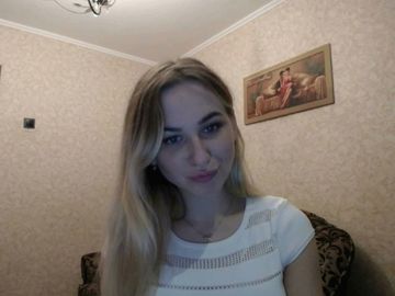 Knappe blonde Lisa Fox live via haar webcam