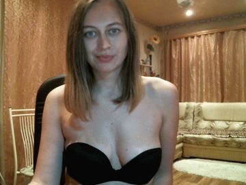 Mature huisvrouw doet squirten tijdens sexstream